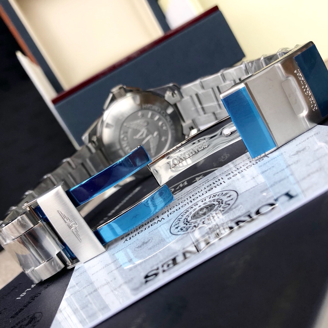 LONGINES