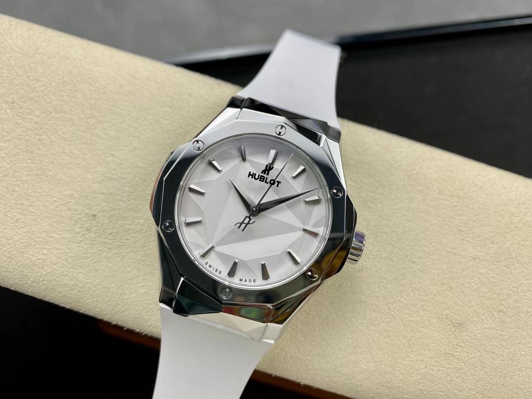 Hublot